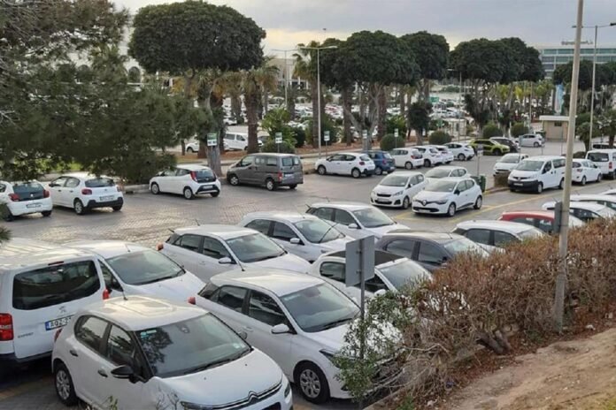 Quattro Turisti Accusati Di Aver Rubato Auto Dall’aeroporto Al Loro ...