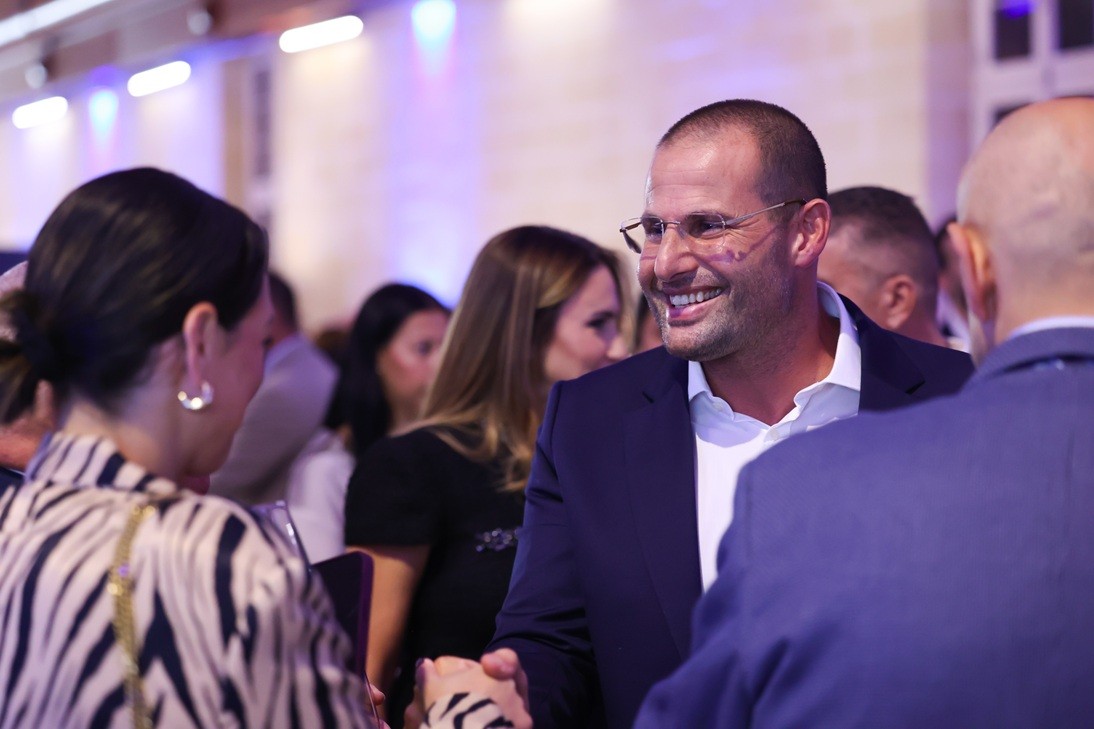 Abela: la stabilità economica di Malta spinge la crescita di Eterna Group