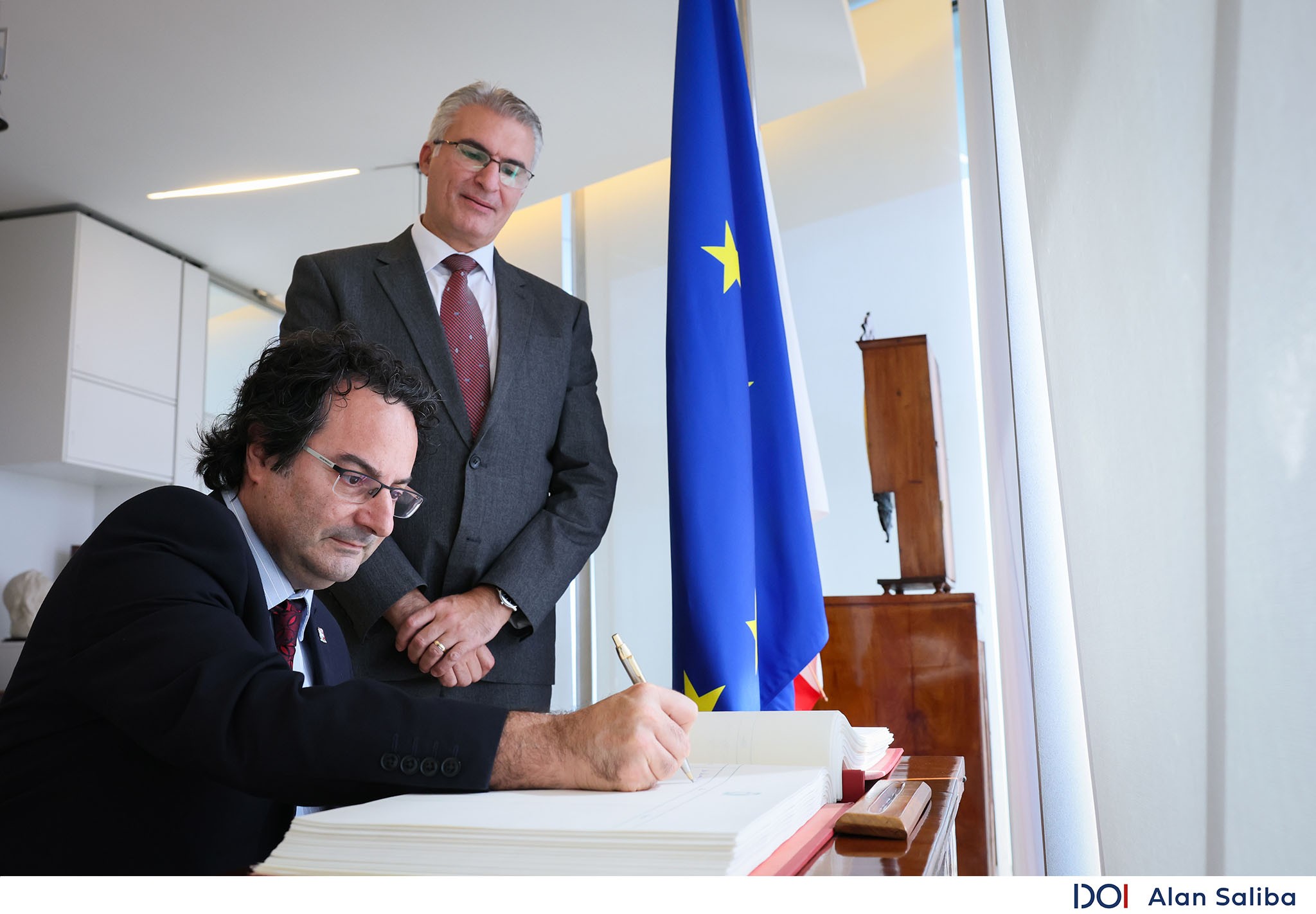 COMUNICATO STAMPA DELL'UFFICIO DELLO SPEAKER: Lo Speaker tiene incontri su governance, Costituzione e istruzione