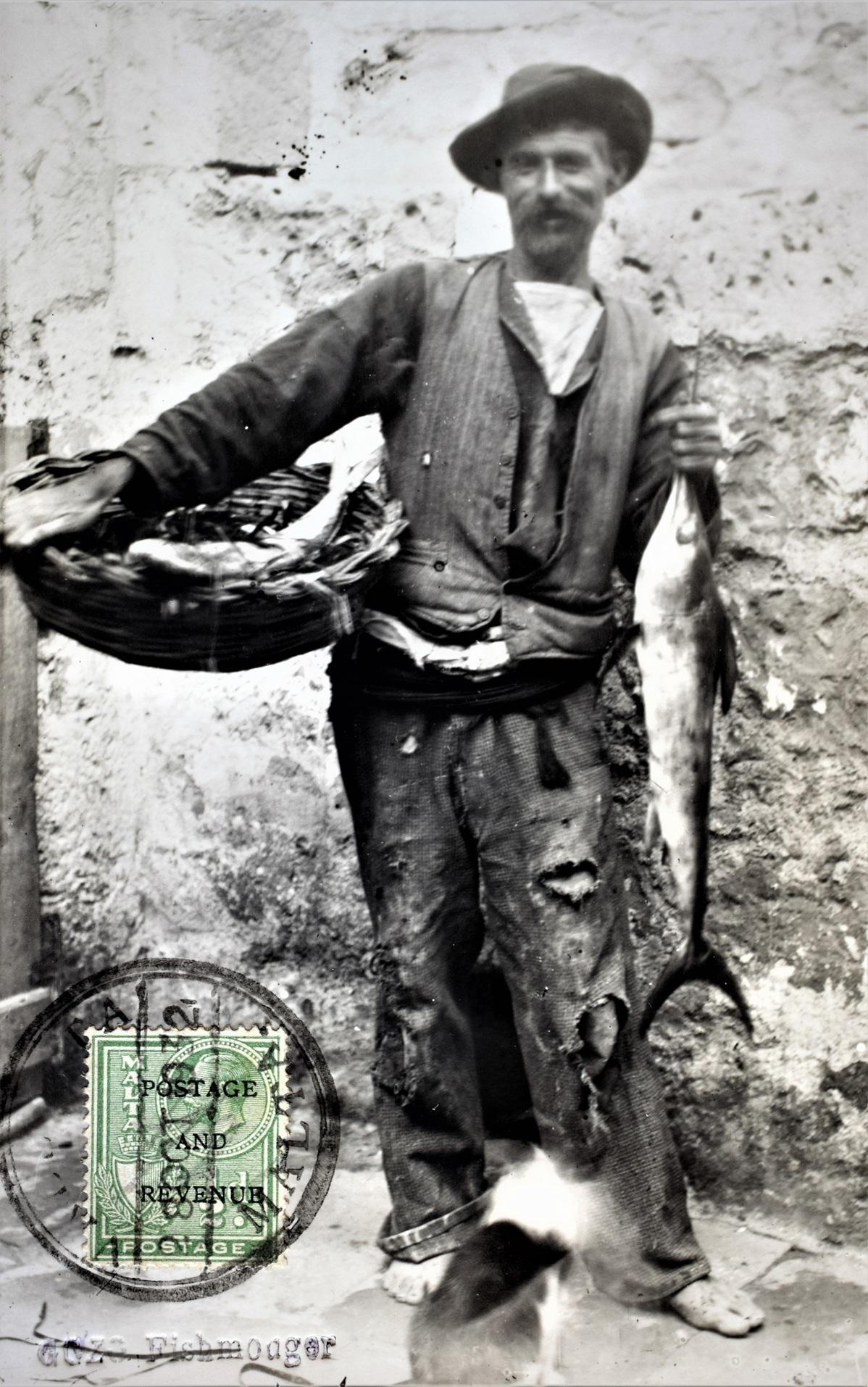 Venditore di pesce ambulante.